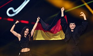 Das für Deutschland angetretene österreichische Geschwister-Duo Abor & Tynna klettert mit seinem Track «Baller» diese Woche bis auf Rang drei der Offiziellen Deutschen Single-Charts, ermittelt von GfK Entertainment. (Archivbild) - Jens Büttner/dpa