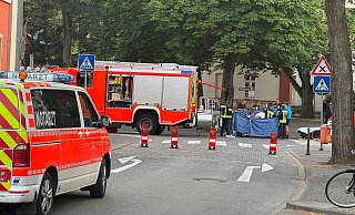 Die Rettungskräfte waren am Donnerstagabend in Gütersloh im Einsatz, nachdem zwei Jugendliche auf einem E-Scooter mit einem Pkw zusamengeprallt waren. - Privat
