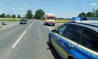 Bei dem Unfall zwischen zwei Krafträdern verletzten sich drei Beteiligte. - Polizei Minden-Lübbecke