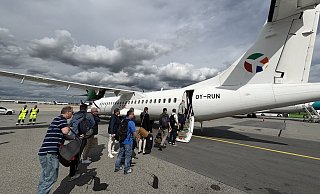 Das Flugzeug der Skyhub PAD, hier am Airport in München, hat 70 Sitzplätze. - Jens Reddeker