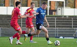Justin Lukas (r.) erzielte bei der SG Finnentrop/Bamenohl das 3:1 für Arminia Bielefelds U21. - Peter Unger