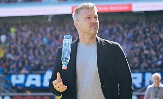 Paderborns Trainer Lukas Kwasniok ist genervt von den Gerüchten um seine Person. - BESIM MAZHIQI