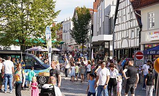 Viel los: Die Bünder Innenstadt war am Samstag beim Weltkindertag sehr gut besucht. - Yvonne Gottschlich