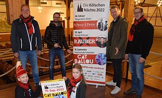 Peckelsheim erwartet die Kölsche Sommernacht und Cat Ballou. „Pickel-Jauh"-Präsident Uwe Jonitz (hinten, v. l.), Marcus Stiera und Markus Finger (Organisatoren), Matthias Sake (Kassierer) und das Kinderprinzenpaar Mia I. und Ben I. (vorn). - Veranstalter