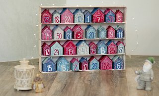 Ein selbstgemachter Adventskalender im Häuschen-Design bringt Farbe und Vorfreude in die Vorweihnachtszeit. - Symbolbild Unsplash Ein selbstgemachter Adventskalender im Häuschen-Design bringt Farbe und Vorfreude in die Vorweihnachtszeit. - Symbolbild Unsplash
