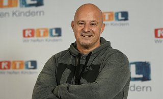 Detlef Steves ist selbst Besitzer von drei Hunden: "Kai-Uwe", "Minki" und "Opi". - picture alliance/dpa