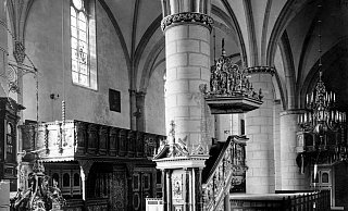 Prächtig: Selbst auf dem Schwarzweiß-Foto wird deutlich, dass sich die Altvorderen die Innenausstattung der Kirche etwas haben kosten lassen. - Foto: Sammlung Polster