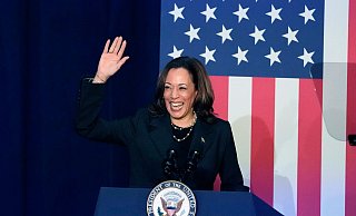 Kamala Harris ist die erste Frau und die erste Schwarze im US-Vizepräsidentenamt. (Archivbild) - Carlos Osorio/AP