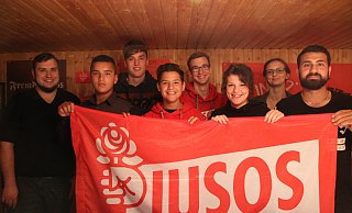 Vertreter der Jusos im Kreis Herford: Alexander Frohloff, Muneeb Ahmad Tahir, Jonas Besler, Glen Westerfeld, Vorsitzender Maximilian Reeck, Christina Huf, Imke Schröder und Malek Nohman - Jan-Henrik Gerdener