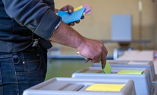 Wahlurne im rheinland-pfälzischen Schweich. - Harald Tittel/dpa