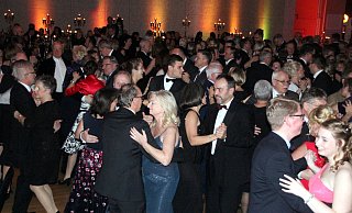 Beim Handwerkerball kann man an diesem Wochenende in Höxter eine heiße Sohle aufs Parkett legen. - (Archivbild) Burkhard Battran