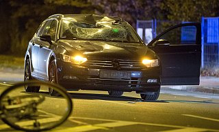 Unbeleuchtete Fahrräder sind in der Dunkelheit für andere Verkehrsteilnehmer äußerst schwer auszumachen (Symbolfoto). - Oliver Krato