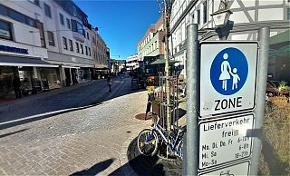 Die Sicherheit in der Innenstadt – hier der Eingang zur Fußgängerzone Höxter – steht im Fokus. - Simone Flörke