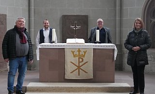 Das Höxteraner Pfarrteam in der Marienkirche mit Pfarrer im Ruhestand Volker Schmidt (v. l.), Pfarrer Tim Wendorff, Pfarrer Uwe Neumann und Pfarrerin Christiane Zina. Foto: Gemeinde - Kirche