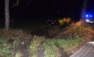 Fahrzeug von der Fahrbahn abgekommen - Polizei Herford