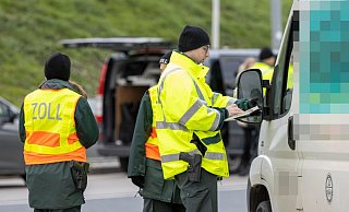 Immer wieder ziehen Zollfahnder "dicke Fische" aus dem Verkehr. - picture alliance