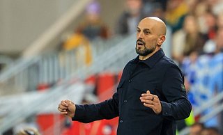 Trainer Antonio Di Salvo will gegen Nordirland wieder mehr Grund zum Jubeln haben. - Jan Woitas/dpa