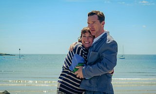 Olivia Colman und Benedict Cumberbatch spielen die Hauptrollen in der turbulenten Scheidungskomödie «Die Rosenschlacht». (Handout) - Jaap Buitendijk/Disney/dpa