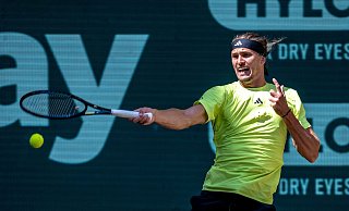 Alexander Zverev hat den Einzug ins Halle-Finale verpasst. - David Inderlied/dpa