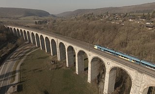 Das Viadukt Altenbeken ist nicht nur aus der Luft ein beeindruckendes Bauwerk. - Jens Reddeker