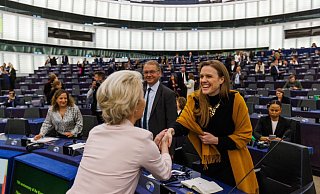 Für Terry Reintke (r) ist nach eigenen Worten entscheidend, dass die Umwelt- und Klimapolitik der EU fortgesetzt und ausgeweitet wird. - Philipp von Ditfurth/dpa
