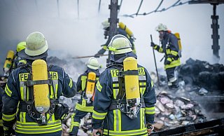Die Feuerwehrleute sehen sich nur noch beim Einsatz. - Pixabay/Symbolbild