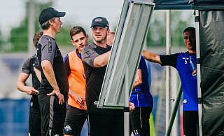 Chefcoach Lukas Kwasniok und sein Co-Trainer Frank Fröhling (l.) werden wohl auch im Trainingslager in Garderen die Taktiktafel rausholen. - Besim Mazhiqi
