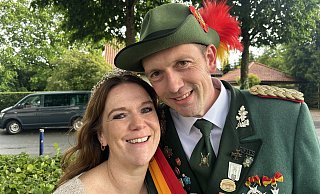 Christian Thebille und seine Frau Nadine sind das neue Königspaar in Nordborchen. - St.-Sebastian-Schützenbruderschaft Nordborchen