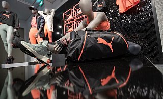 Die Corona-Krise hatte Puma die Umsätze im vergangenen Jahr verhagelt, speziell im zweiten Quartal. - Foto: Daniel Karmann/dpa