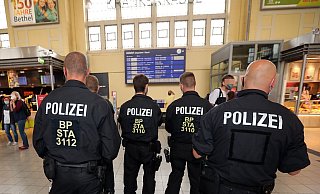 Die Bundespolizei suchte nach dem Verdächtigen im Hauptbahnhof, konnte ihn aber nicht mehr ausfindig machen. - Symbolbild: Wolfgang Rudolf