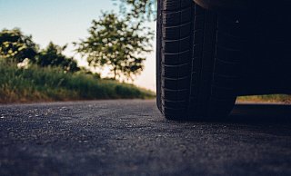 Auf das Auto war ein Ehepaar aufmerksam geworden, das zu abendlicher Stunde auf dem Heimweg war. - Pixabay (Symbolbild)