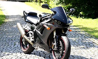 Mit einer 600er Yamaha flüchtete ein 25-Jähriger vor der Polizei durch Paderborner Innenstadt. - (Symbolbild) Pixabay/reinbacher