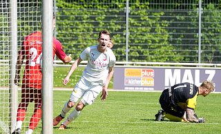 Fußball: Westfalenliga VfL Theesen - SC Herford - Peter Unger