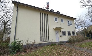 Die vier ehemaligen Offiziers-Villen an der Hochstraße, hier Nr. 41, stehen wieder zum Verkauf. - Jens Dünhölter