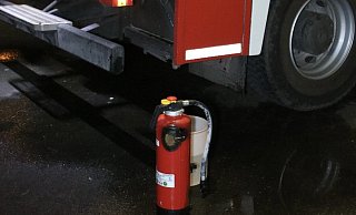 Der Feuerlöscher war durch die Hitze auf dem Herd stark beschädigt worden. - Thorsten Heß