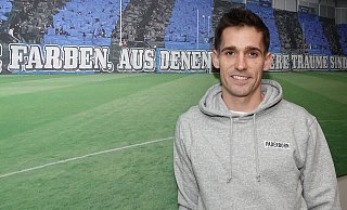 "So, jetzt habt ihr mich wieder." Mit diesen Worten an die Fans kommentierte Philipp Klement augenzwinkernd seine Rückkehr zum SC Paderborn. - SC Paderborn 07