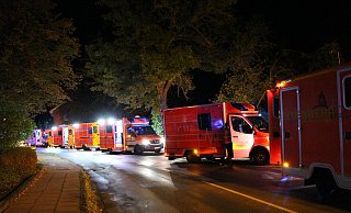 Eine Menge von Rettungswagen begleitete den Einsatz. - Finn Luca Zell