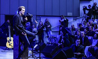 Der Sänger der Band "Die Toten Hosen", Campino, spricht bei seiner Gastvorlesung an der Universität Düsseldorf. - Oliver Berg/dpa