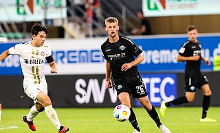 Sebastian Klaas wurde gegen Wiesbaden zum Matchwinner. Unter der Woche hatte Klaas mit muskulären Problemen zu kämpfen. Gegen Magdeburg ist der Mittelfeldakteur aber wieder dabei. - IMAGO/Christian Schroedter