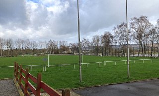 Im Frühjahr 2021 hatte der Sportverein RW Rehme den Bau eines Zauns beantragt, um den Platz vor Vandalismus zu schützen. Doch der Bau verzögert sich, nun soll es gar nur eine abgespeckte Variante geben. - Nicole Sielermann