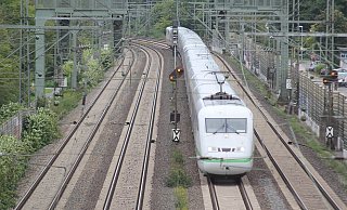 Die Deutsche Bahn will mit dem Deutschlandtakt die Mobilität auf der Schiene attraktiver machen. Dass das notwendig ist, bestreiten die Bürgerinitiativen nicht. Es geht ihnen um das Wie. - Ulf Hanke