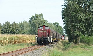 Die Bahnstrecke von Rahden in Richtung Bremen ist Teil des Sulinger Kreuzes. Das wird auf den Abschnitten Barenburg-Sulingen und Sulingen-Diepholz noch im Güterverkehr bedient. - Joern Spreen-Ledebur Die Bahnstrecke von Rahden in Richtung Bremen ist Teil des Sulinger Kreuzes. Das wird auf den Abschnitten Barenburg-Sulingen und Sulingen-Diepholz noch im Güterverkehr bedient. - Joern Spreen-Ledebur