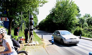 Direkt neben dem Zebrastreifen an der Ravensberger Straße, nahe des E-Centers, steht jetzt ein Blitzer. - Andreas Sundermeier