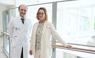 Der Onkologe Florian Weißinger und das Krankenhaus Mara mit Tanja Sappok, Direktorin der Universitätsklinik für Inklusive Medizin, kooperieren, wenn Menschen mit Behinderungen an Krebs erkranken. - Peter Unger