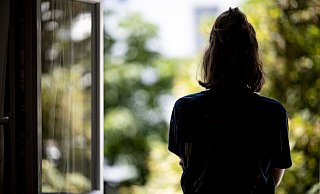Junge und erwachsene Menschen berichten Bernd Rammler von ihren Problemen. Foto: dpa - dpa