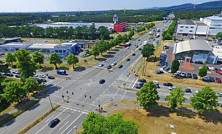 So sieht der Knotenpunkt heute aus. Mit der durchgehenden Paderborner Straße, der Verler (links) und der Lämershagener Straße (rechts). - Sarah Jonek,Sarah Jonek