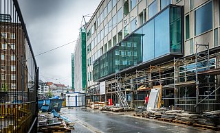 Anfang September soll an der Wilhelmstraße die Wissenswerkstadt eröffnen – mit dem japanischen In-Lokal „Takumi Ramen“ im Erdgeschoss. - Sarah Jonek Fotografie
