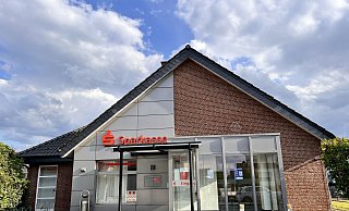 Die Sparkassen-Filiale an der Spenger Straße in Westerenger ist seit März 2020 geschlossen. Das Gebäude ist nun verkauft worden. - Mareike Patock