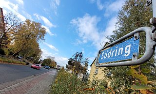 Am Südring ist ein Kind von einem Auto angefahren worden. Der Fahrer ist geflüchtet. - Florian Weyand