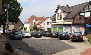 Viele Autos fahren zu schnell im verkehrsberuhigten Teil der Lübbecker Straße. - Susanne Barth